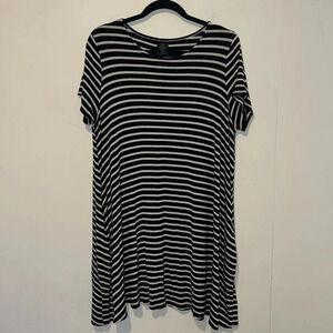 Agnes & Dora USA Women’s Short Sleeve Black & White Stripes 1057